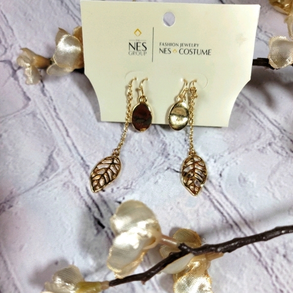 NES‎ Drop Earings x2 - Picture 1 of 3
